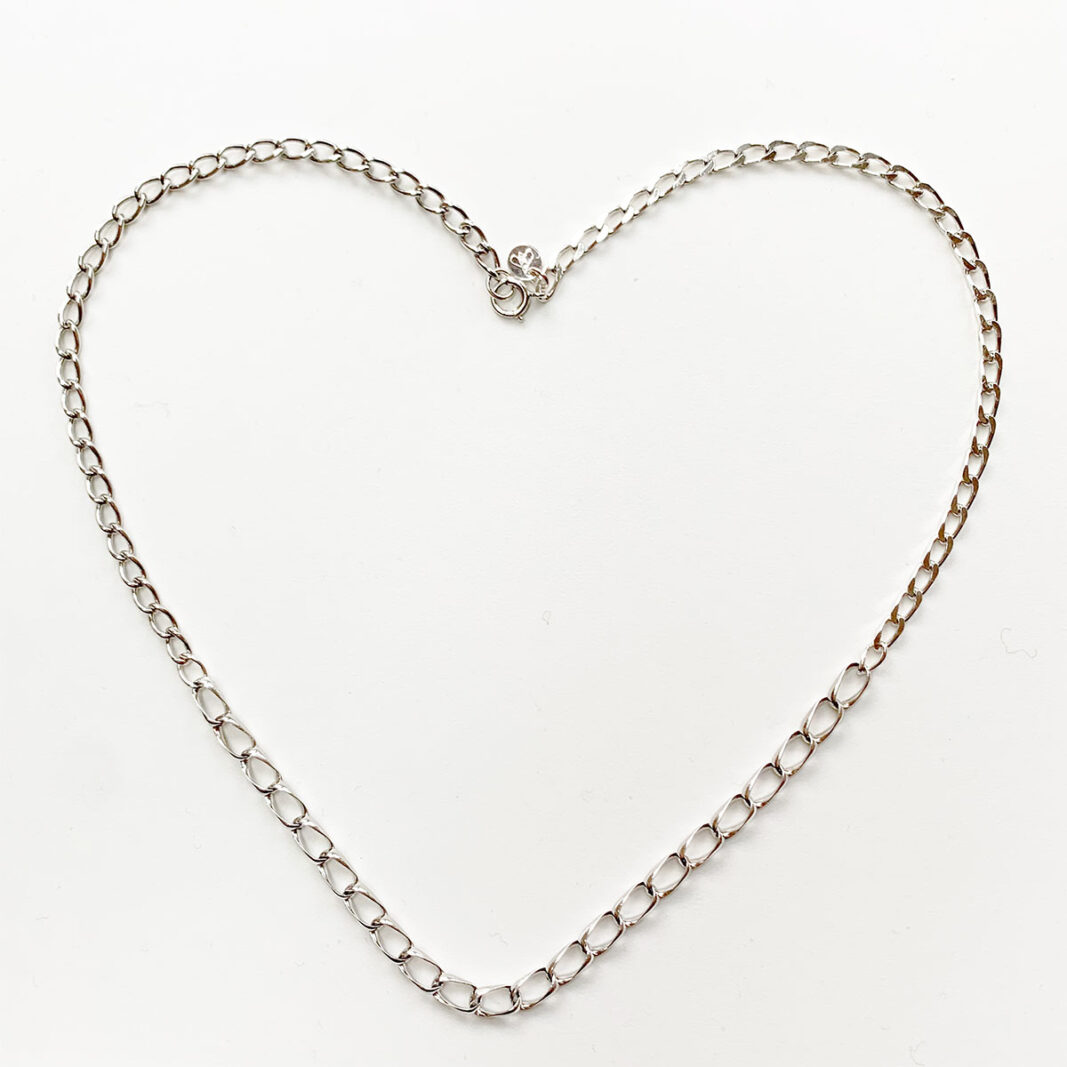 Another photo of Graduated Chain Necklace #3