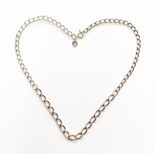 Another photo of Graduated Chain Necklace #4